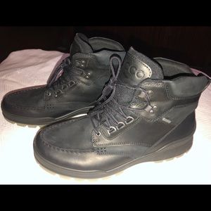 Ecco boots